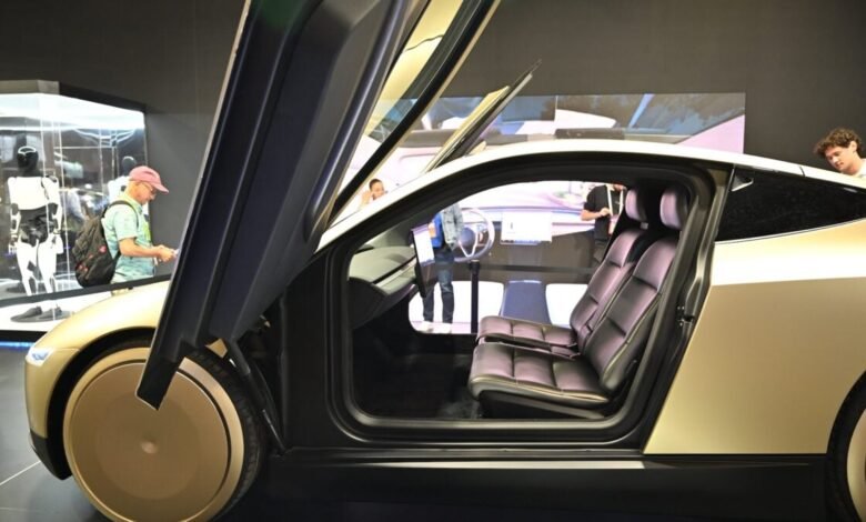 Teslas Viral ‘Autonomous Car Delivery Video Is Splitting the Internet.jpg