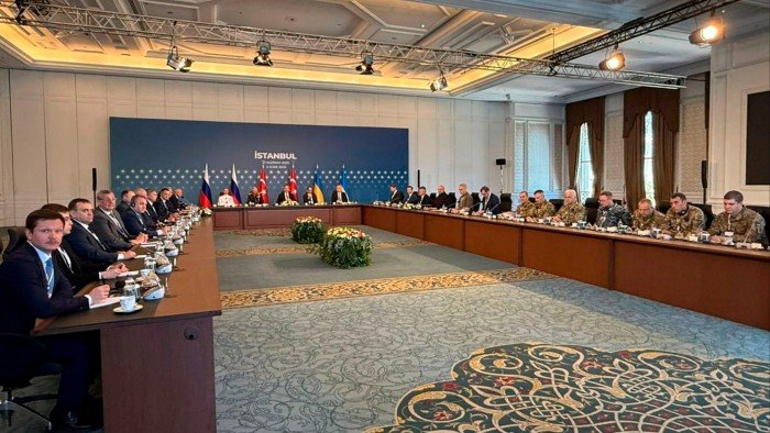 Ukraine and Russia exchange peace memorandums in Istanbul.jpg