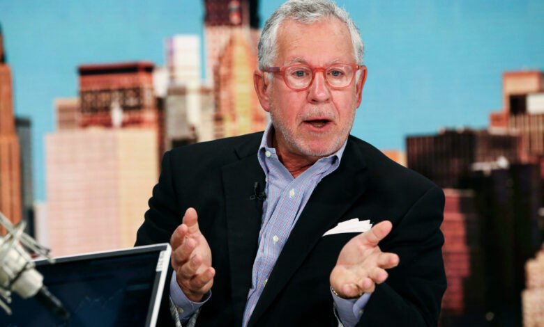 Veteran fund manager issues dire stock market warning.jpeg