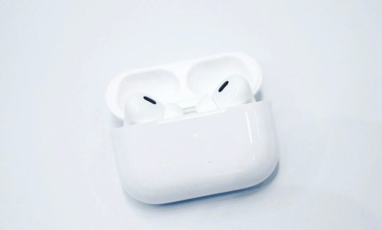 With AI Siri Delayed Apples AirPods Pro 3 May Be.jpg
