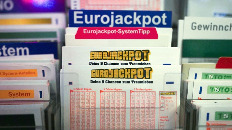 April 22, 2024, northern Ryan Westphalia, Doseldorf: tickets for Eurojackpot lies at a table. The numbers will be drawn on Tuesday, 23.04. 2024. If the winner comes from Germany, the record for the German victory will be set. Photo: Federico Gambarini/DPA (Federico Gambarini/Pictore Alliance via Getty Images)