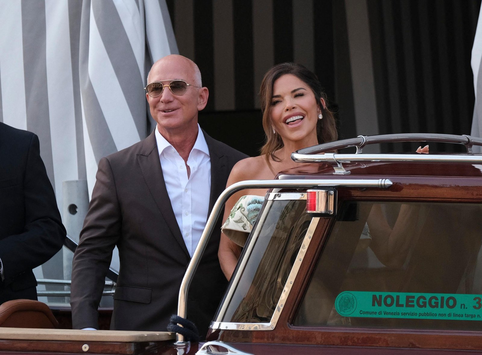 Jeff Bezos and Lauren Sanchez watched their hotel leave in Venice, the day before their wedding ceremony