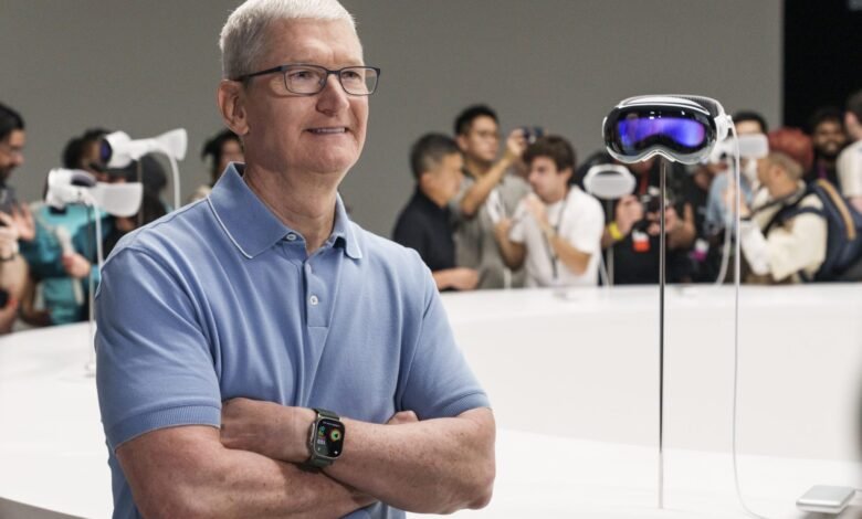 1751454997 Apple is suing a former senior employee alleging he stole.jpg