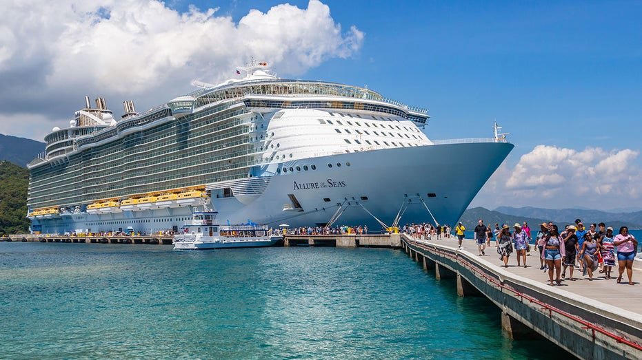 Royal Caribbean Labadee, Haiti Cruz Port