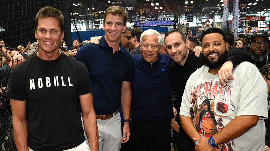Tom Brady, Elie Maning, Robert Kraft, Michael Robin and De J Khaled at the fanatic festival