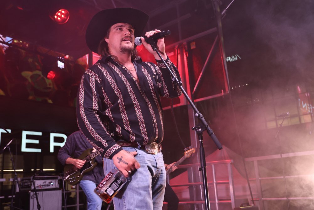Rifi Stars Scotti, Marsi Carly Peres, and more, the participation of their hometown heroes