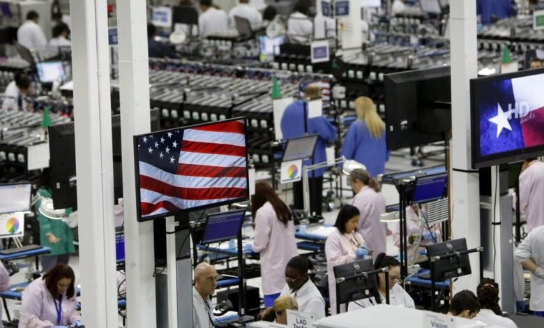 1751745846 Trumps pressure on Apple to make All American phones ignores the.jpg