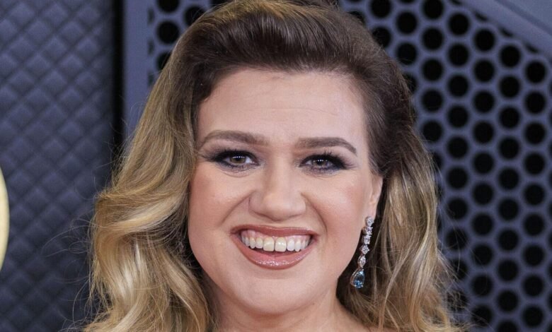 1751749118 Kelly Clarkson Reveals Why She Had To Cancel Vegas Residency.jpg