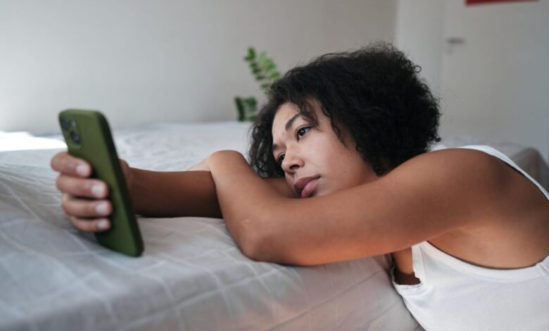 1751793410 Millions of Gen Z are jobless yet ghosting employers Phone.jpg