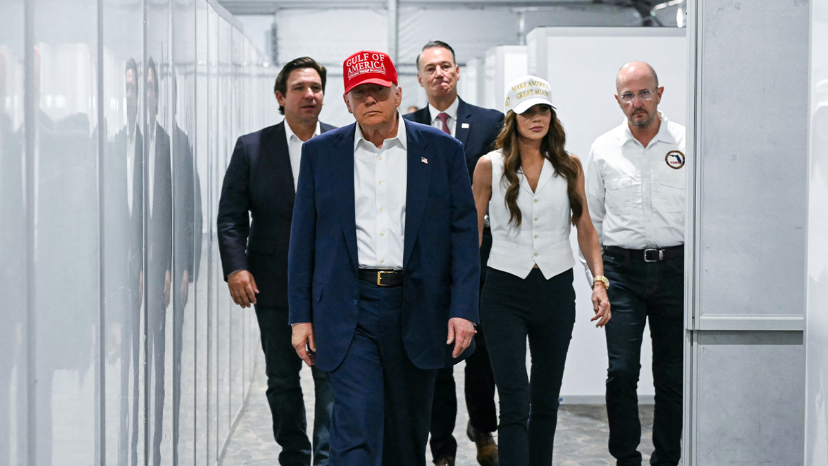 Trump in Florida at the detention facility