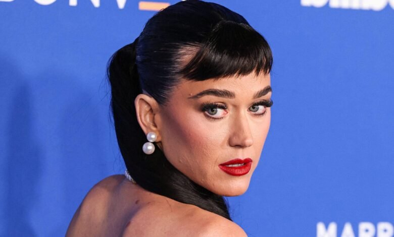 1751866404 Katy Perry Shows Orlando Bloom What Hes Missing During Yacht.jpg