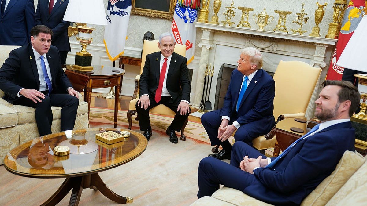 Ron Dimer meets Israel with Trump at the White House