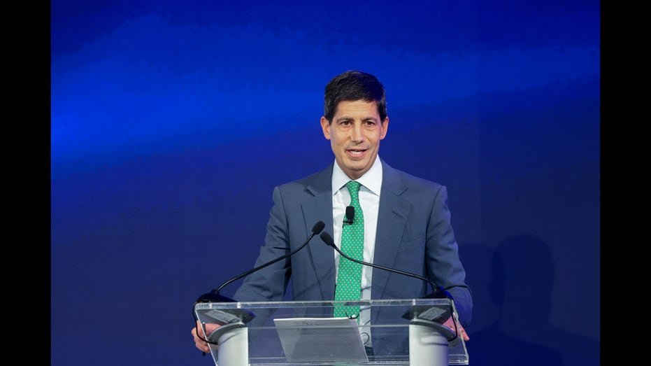 Former Federal Reserve Governor Kevin Warsh