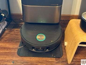 Image may contain: Computer, Electronics, Pc, and Speaker