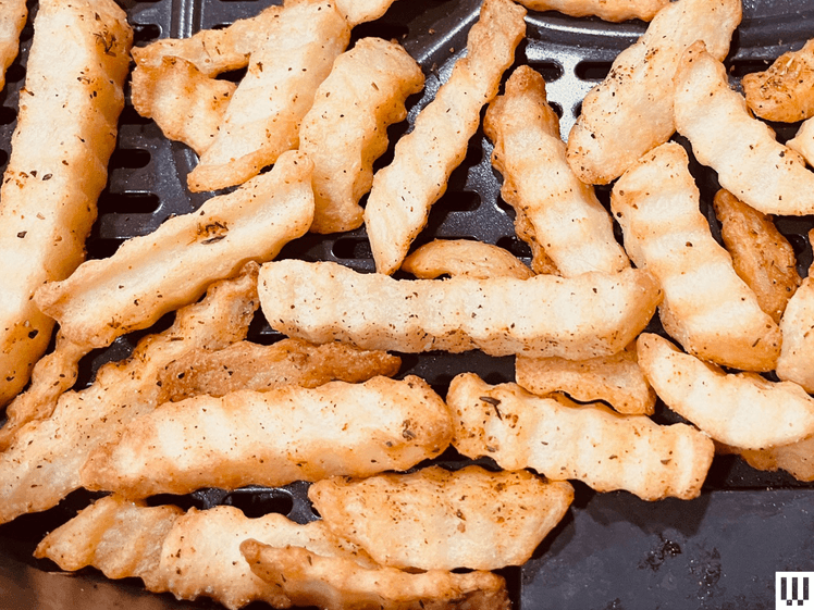 The image may contain: food and fried potatoes