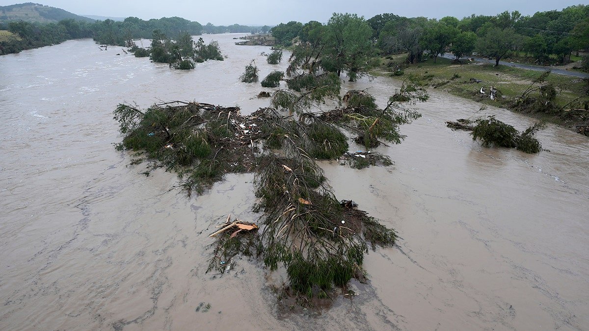 Fatal floods strike in the middle of Texas
