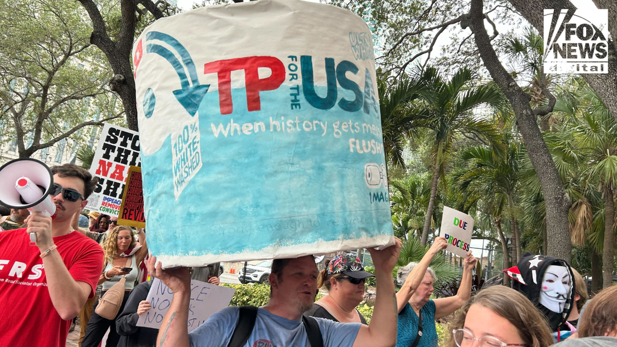 Paper toilet turning the United States of America