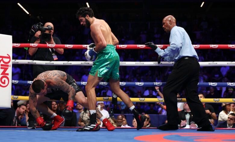1752380625 Boxing Results Hamzah Sheeraz Delivers A Crushing Fifth round Knockout Against.jpg