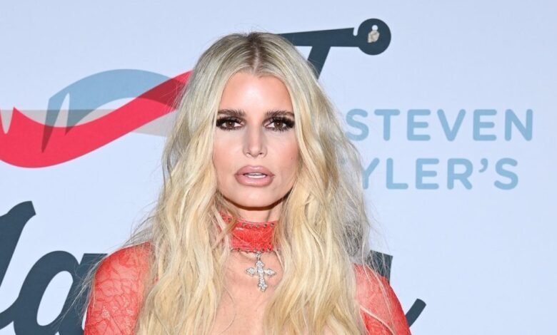 1752397440 Jessica Simpson Debuts Darker Hair for 45th Birthday Celebration.jpeg