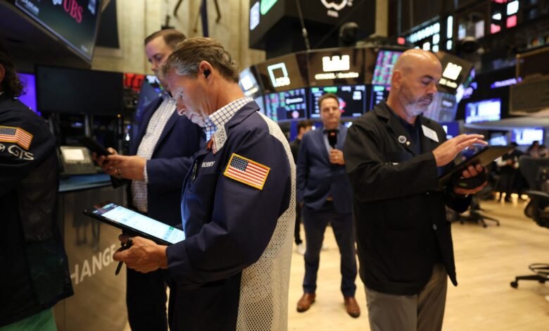 1752454298 Stock market today Dow futures fall as Trump pushes tariffs.jpg