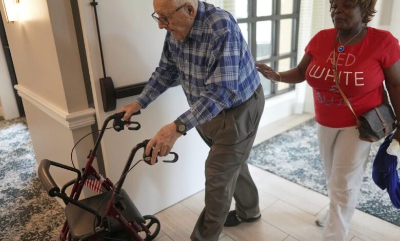 1752485590 Nursing homes struggle to recruit staff as Trump attacks sources.jpg