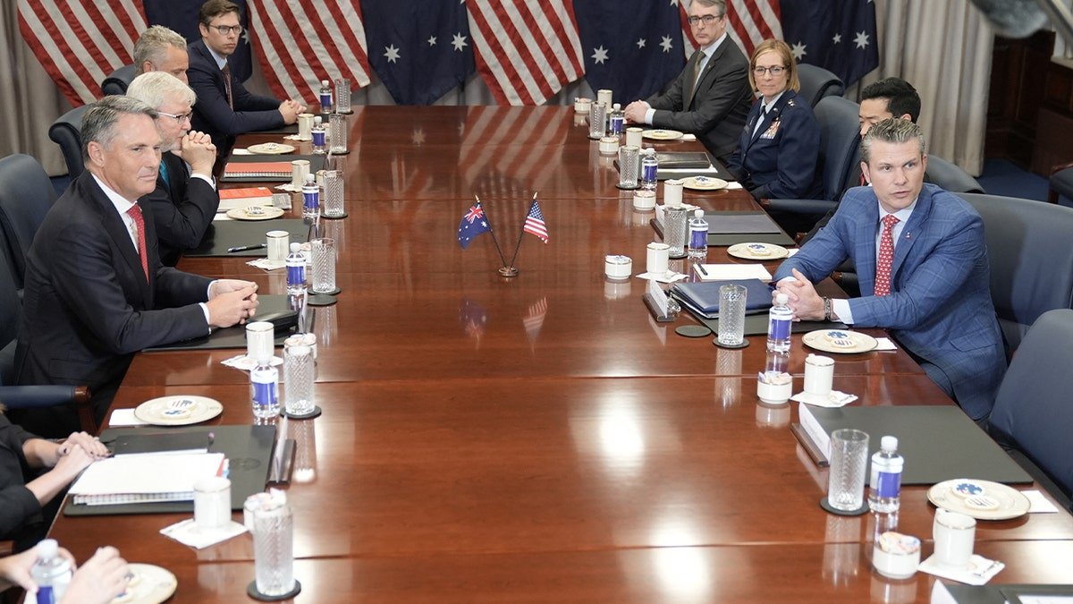 US Defense Minister Beit Higseth meets with Australian Deputy Prime Minister Richard Marles in the Pentagon in February 2025 to discuss regional security.