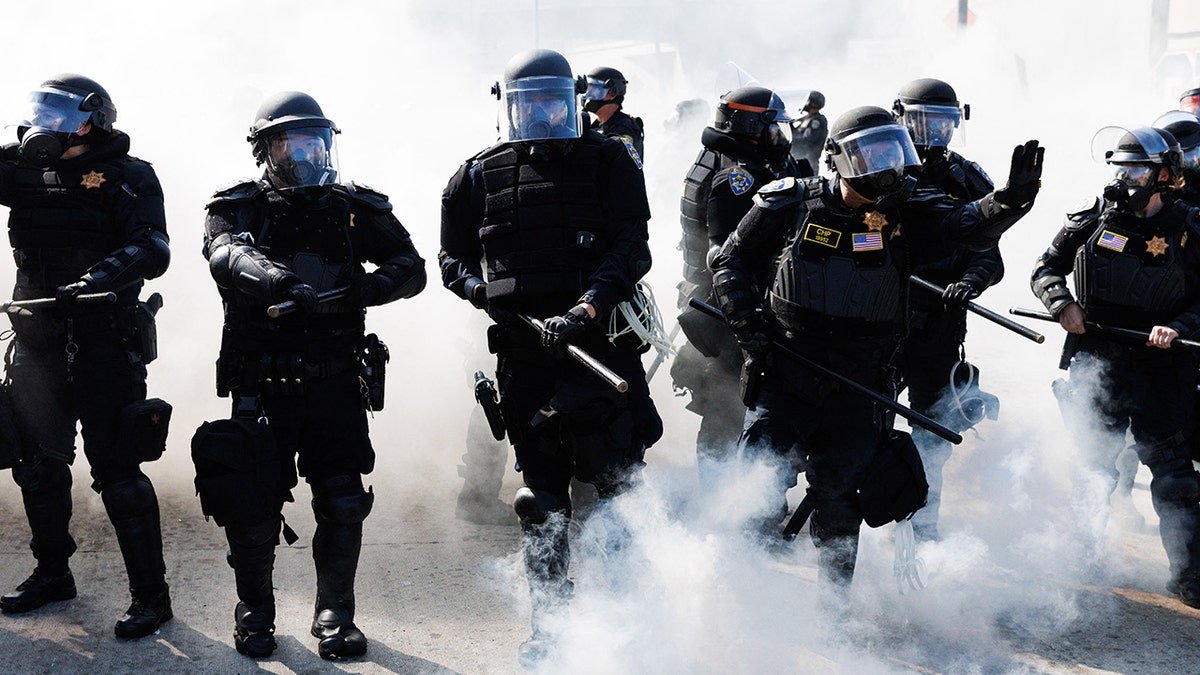 California highway patrol during the anti -ice protests in Los Angeles