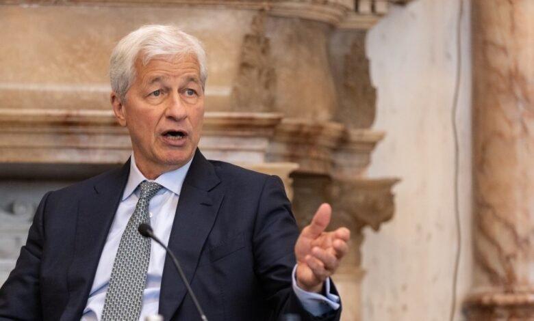 1752736297 JPMorgan Chase is rolling out a new fee structure that.jpg