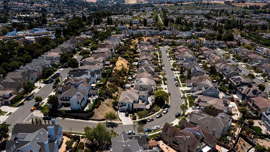 Houses in Hercules, California,