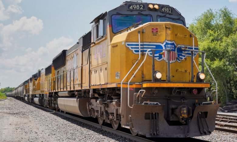 1752829426 Union Pacific and Norfolk Southern are in merger talks to.jpg