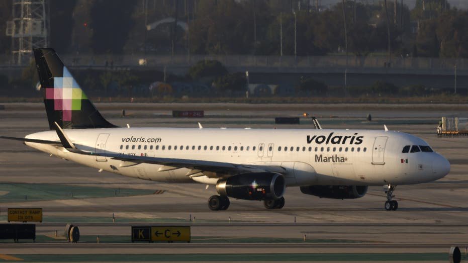 Volaris plane