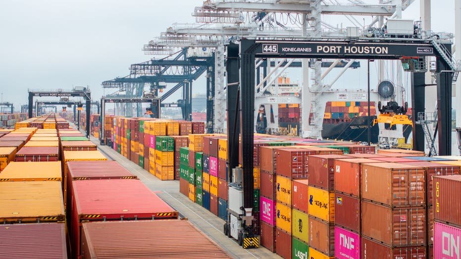 A picture of the authority of Houston Port in the midst of trade war Donald Trump