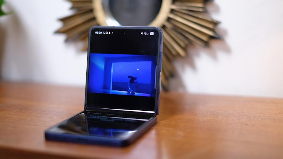 Samsung Galaxy Z Flip 7 Review