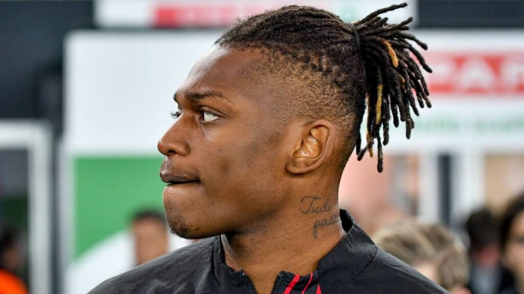 Milan striker Rafael Liu plays football