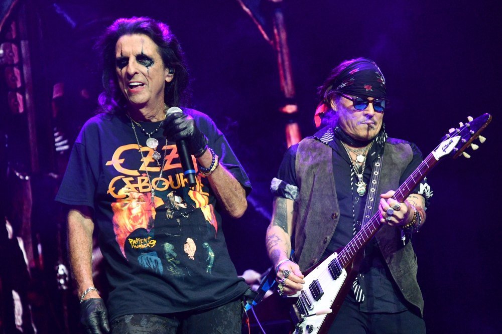 Johnny Depp is joining Alice Cooper in the appearance of a sudden party in honor of Ozzy Osbourne