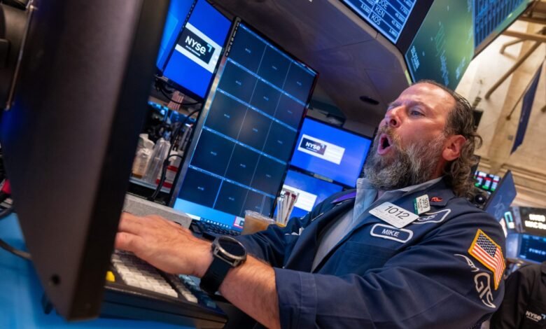 1753661962 Stock market today Dow futures rise on US EU trade deal.jpg