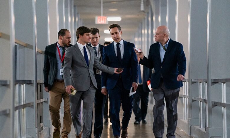 1753822596 Sen Josh Hawley proposes 600 tariff rebates for American families.jpg