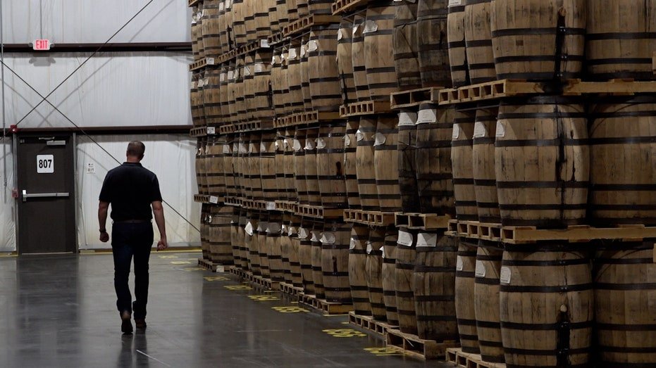 The platforms of whiskey in Tennessi whiskey distillation