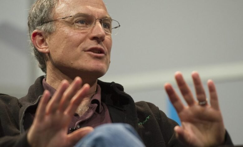 1753976989 TripAdvisor cofounder admits hes often ghosted on LinkedIn now that.jpg