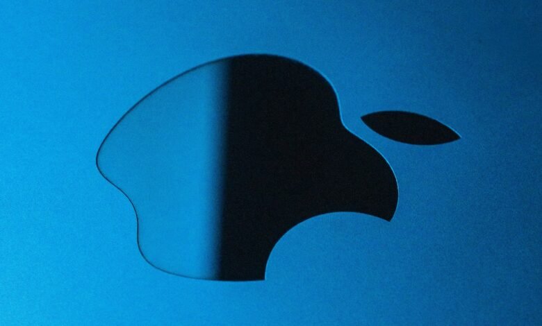 Apple loses key AI leader to Meta.jpg