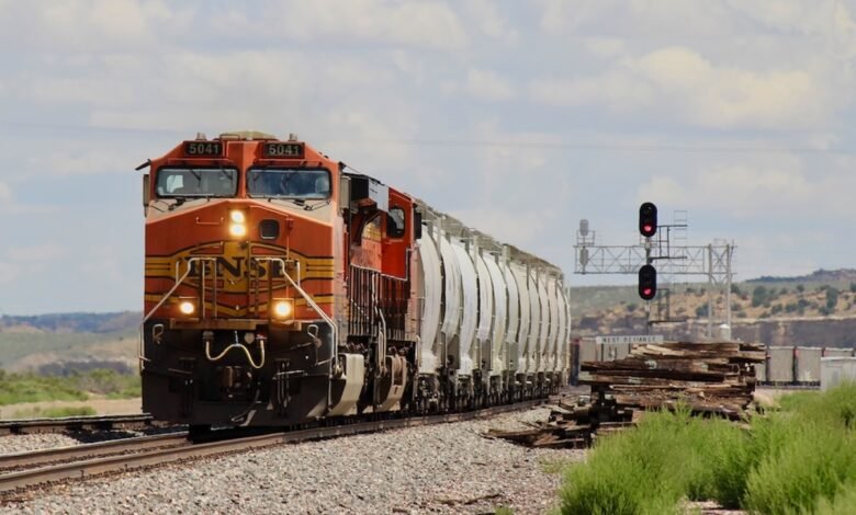 BNSF aims to grow carload traffic with rail service upgrades.jpeg