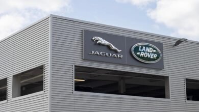 JLR Q1 FY26 sales decline amid model transition and US.jpeg
