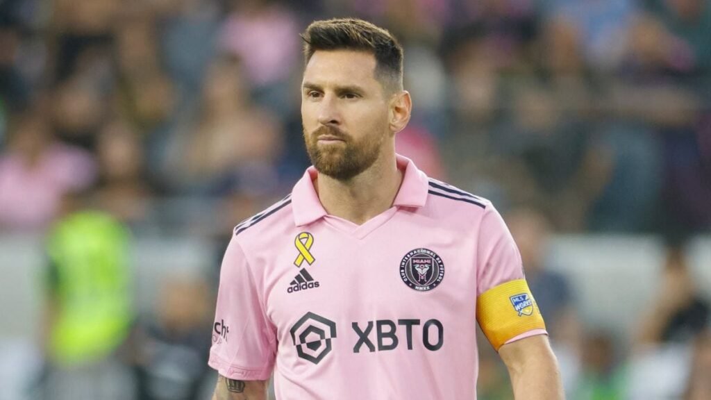 Lionel Messi plays football for Inter Miami