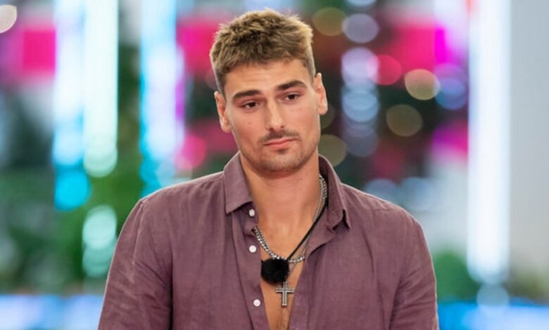 Love Island USAs Austin Shepard Apologizes After Racism Allegations.jpg