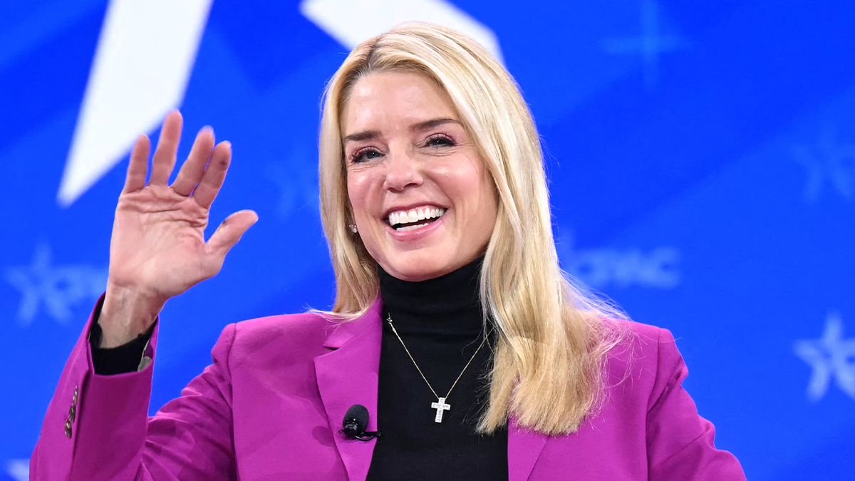 Pam Bondi in CPAC