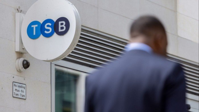 Santander to buy UK high street lender TSB for 265bn.jpg