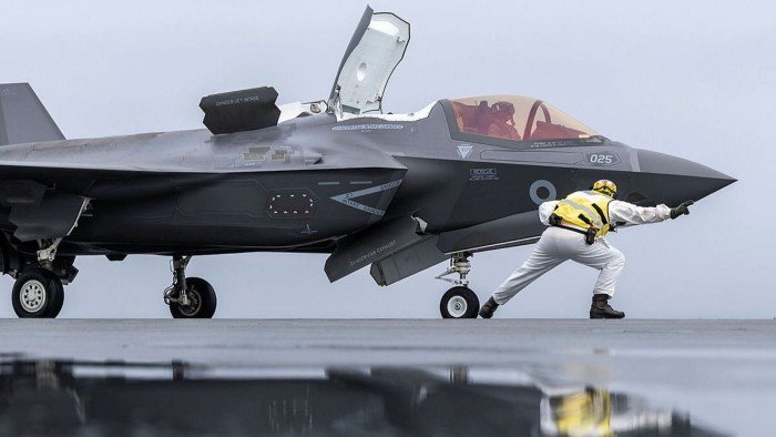 UK F 35 jet fleet dogged by delays and staff shortages.jpg