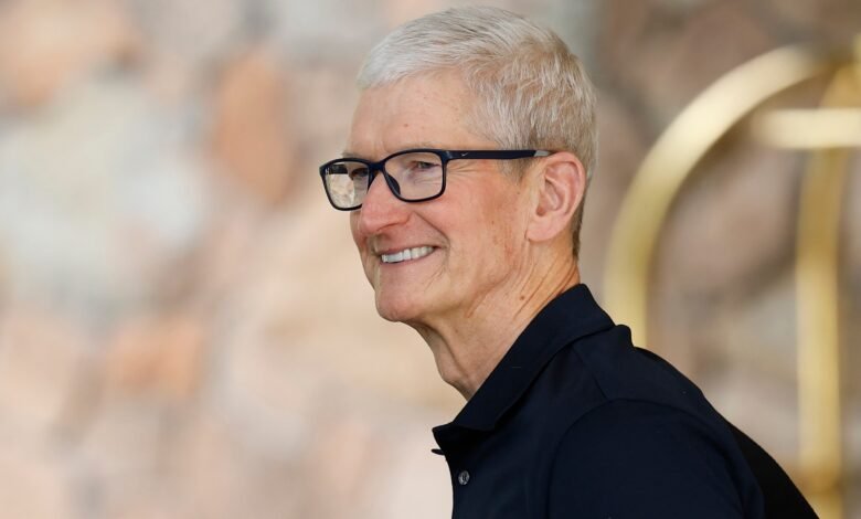 1754051678 Apples blowout earnings marred by tariff fears a slow AI.jpg