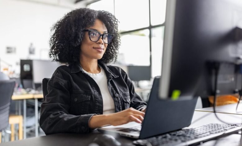 1754068897 Make up to 370K working for Walmart—as AI steals jobs.jpg