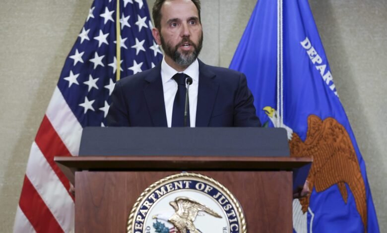 1754183834 Jack Smith who led criminal probes on Trump is under.jpg